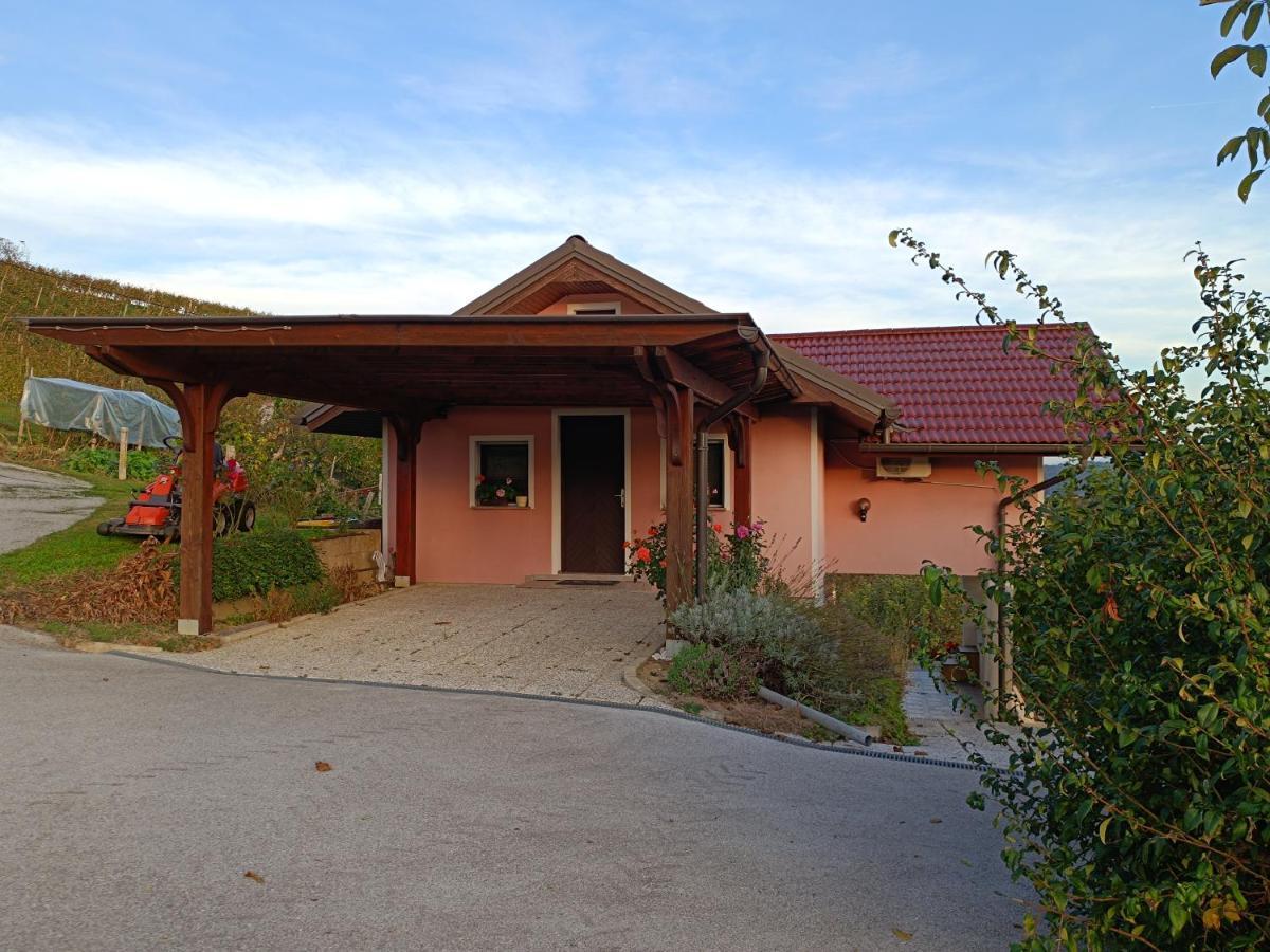 Hiska Na Gorci Appartement Podčetrtek
